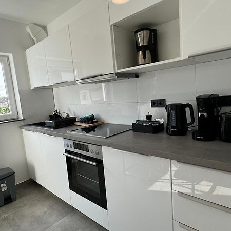 Aparts House - Balkon-Wifi-Kitchen Essen Bagian luar foto
